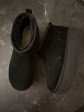 Black Ugg platform boots size 8